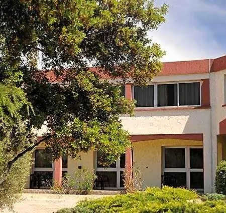 Ξενοδοχείο Le Lagon Les Angles (Gard)
